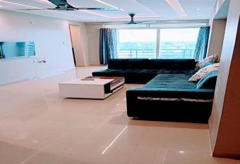 2BHK Premium Fully Furnished Rau Staeg has Balcony rooms