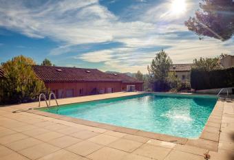 Villa Pont Royal has Balcony rooms