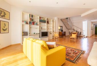 Della Cava Apartment has Balcony rooms