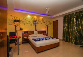 Park Land has Balcony rooms