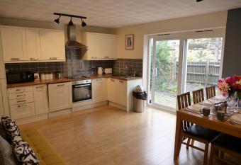 4 Bedroom Townhouse - City Centre - Garden has Balcony rooms