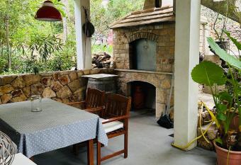 Apartment with Outdoor Fireplace has Balcony rooms