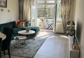 Central luxury room in Herat of Oslo, Majorstuen has Balcony rooms