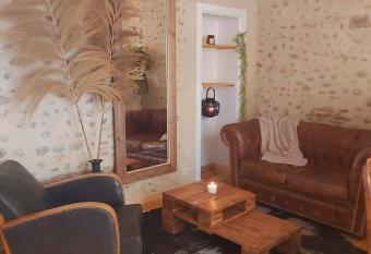 L antre d Eros has Balcony rooms