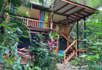 Private beach house - walk to wave! has Balcony rooms