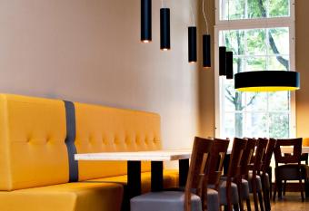 City Hotel Amsterdam allows 18 year olds to book a room