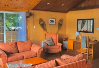 Lake Mont-Tremblant Cottage with Private Dock, Boats&Boards, BBQ, Terrasse, A/C, Parking has Balcony rooms