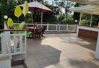 Namira Homestay has Balcony rooms