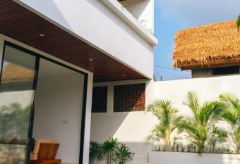 Seandari Villa has Balcony rooms
