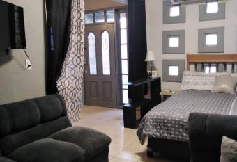 Apto Super Privado#1 Planta baja allows 18 year olds to book a room