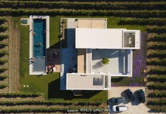 Villa del Capitano has Balcony rooms