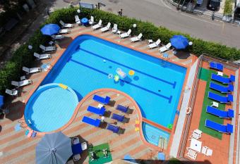 Hotel Real allows 18 year olds to book a room