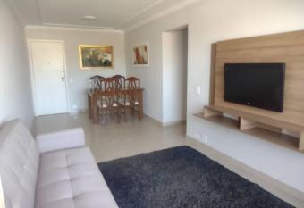 Excelente e Privilegiado. has Balcony rooms