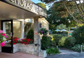 Anchorage Hotel allows 18 year olds to book a room