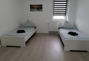 estrella24 LIVING ROOMS Zermatt has Balcony rooms