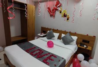 HOTEL SIGMAINN 2 has Balcony rooms