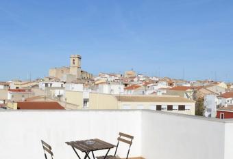 Duplex con gran terraza en C  lig allows 18 year olds to book a room