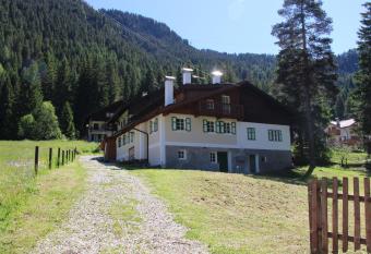 Claudia s Apartment Blu has Balcony rooms