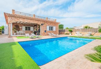 Villa Sue  os has Balcony rooms