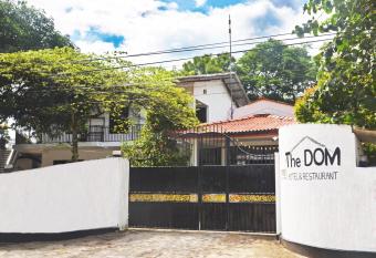 The Dom hotel & restaurant has Balcony rooms