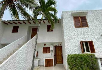 Casa Blanca - Altos del Mar has Balcony rooms