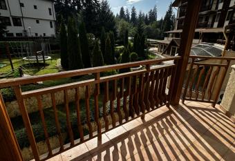 Persey Iceberg Apartments has Balcony rooms