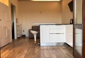 SirmioneRooms Apartments allows 18 year olds to book a room