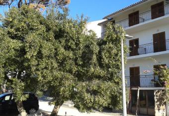 Apartments with a parking space Brela, Makarska - 20007 has Balcony rooms