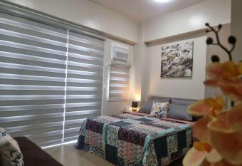 SUNRISE STUDIO has Balcony rooms