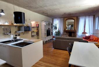 Openspace quartiere storico Bergamo allows 18 year olds to book a room