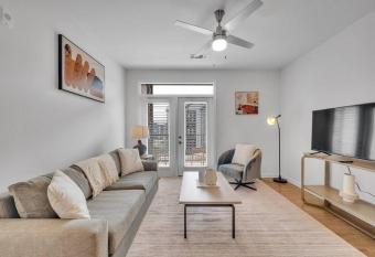 Beautiful New 3BD Concord Apt allows 18 year olds to book a room