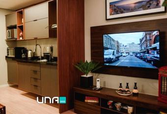 Loft 405 Parque Una com garagem allows 18 year olds to book a room