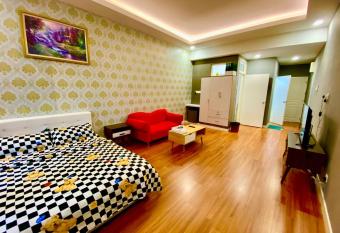 Romantic Queen Deluxe II has Balcony rooms