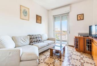[15 min. da Milano] - Ampio trilocale con vista has Balcony rooms