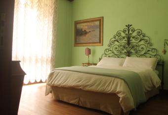 Villa Inella has Balcony rooms