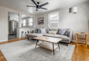 Quiet Olde Town Getaway Near Denver Red Rocks has Balcony rooms