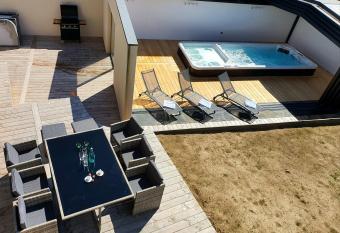 Villa Marins P  cheurs has Balcony rooms