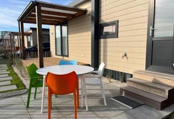 Moderne chalet met airco in Blankenberge has Balcony rooms