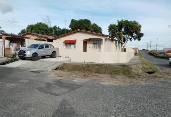 La Casa Buena Esperanza allows 18 year olds to book a room