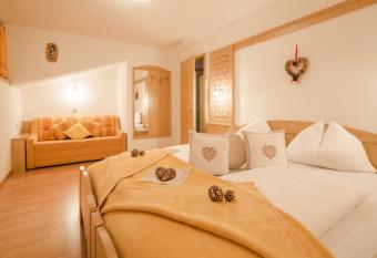 Voppichlhof App Edelweiss has Balcony rooms