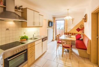 Voppichlhof App Arnika has Balcony rooms