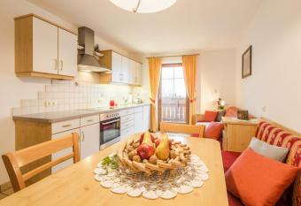 Voppichlhof App Alpenrose has Balcony rooms