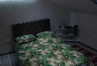 Garden apartment & parking has Balcony rooms