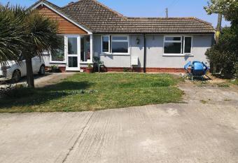 Cedar Top allows 18 year olds to book a room