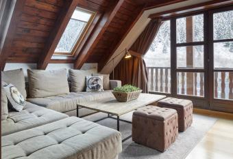 Val de Ruda Luxe 23 by FeelFree Rentals has Balcony rooms