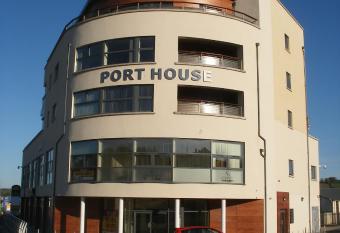 Wild Atlantic Apartments Port House Letterkenny allows 18 year olds to book a room