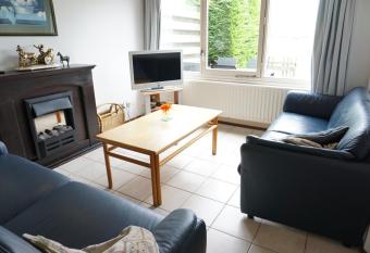 Kustverhuur, Oude manege Nieuwvliet, Nieuwvliet 11 has Balcony rooms