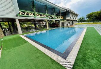 Lakefront Tree Escape in Buriram, Thailand has Balcony rooms