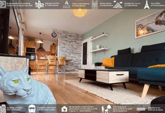 Residence  Villa de Seine  aux portes de Paris has Balcony rooms