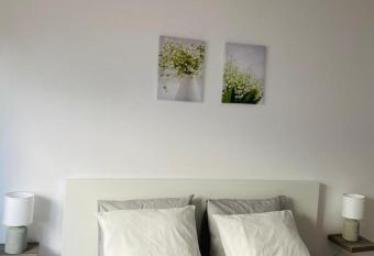 SeaView Ericeira has Balcony rooms